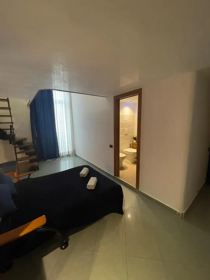 Nova Rooms Naples Italy